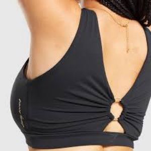 Whitney Simmons Gymshark V2 sports bra XL in black!